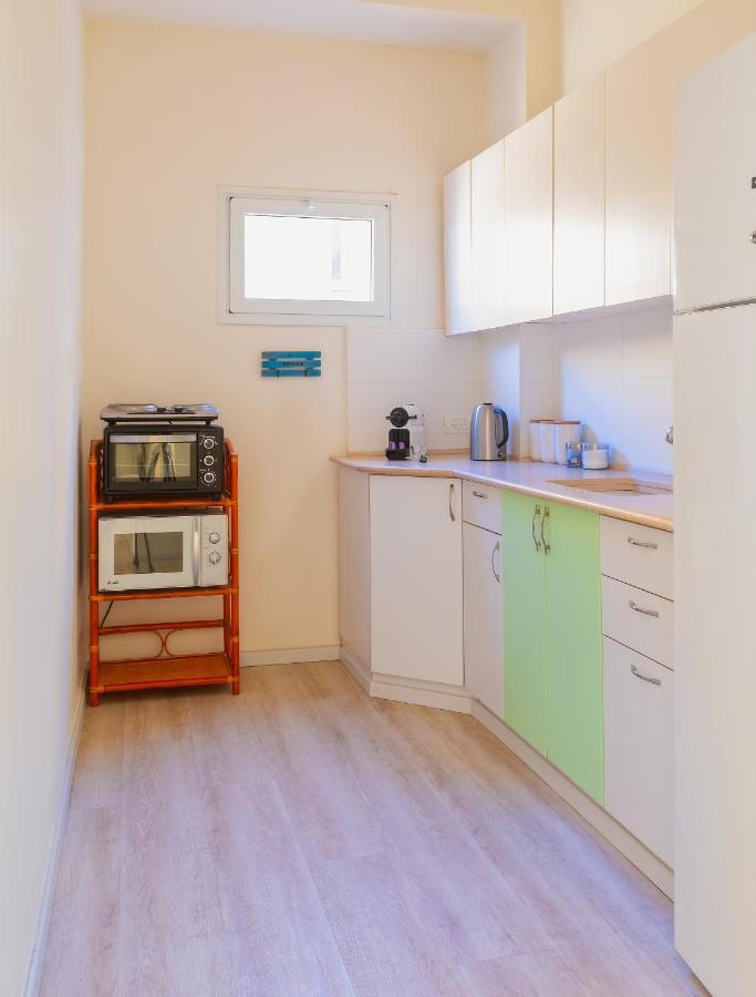 4 Bedroom Apartment On The Beach Tel Aviv Bagian luar foto