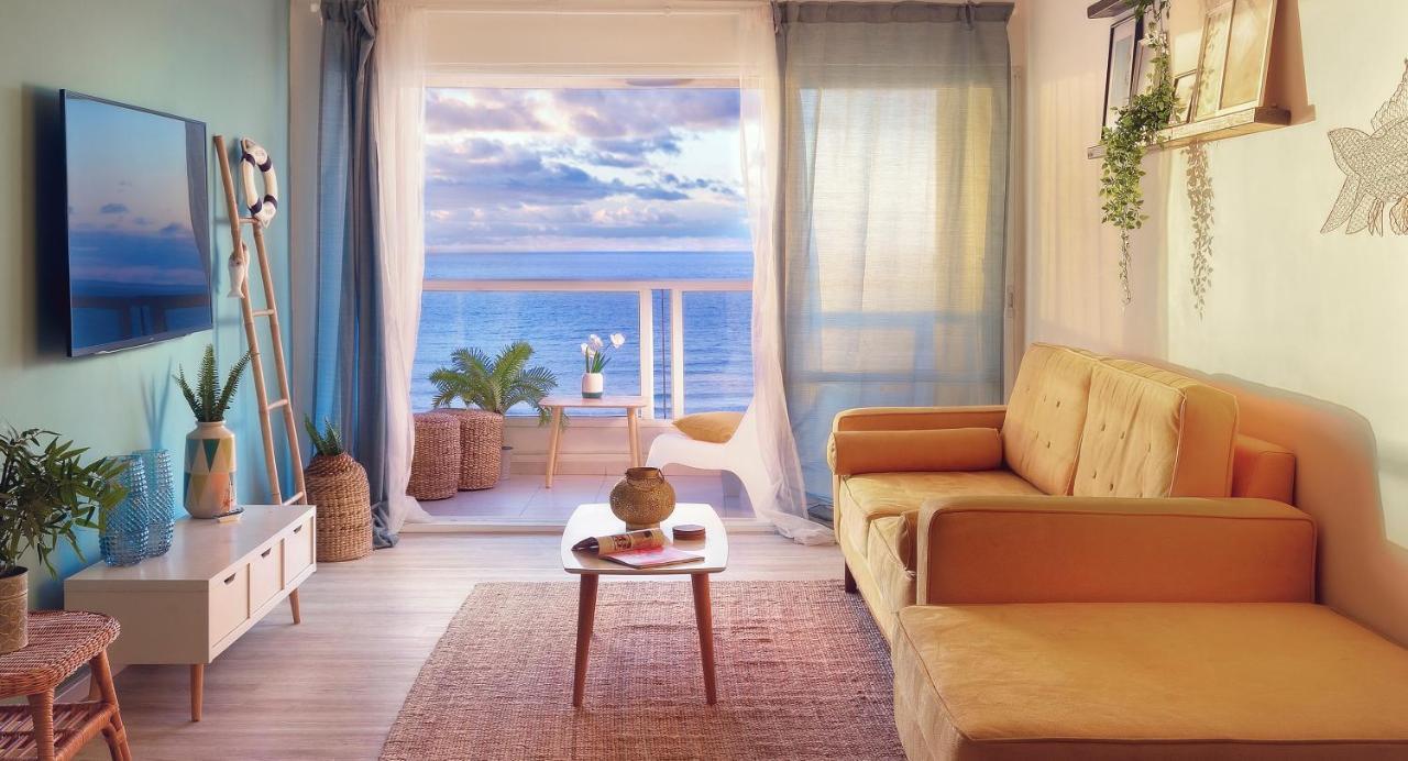 4 Bedroom Apartment On The Beach Tel Aviv Bagian luar foto