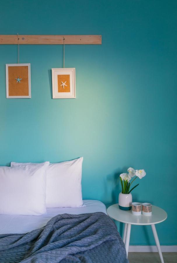 4 Bedroom Apartment On The Beach Tel Aviv Bagian luar foto