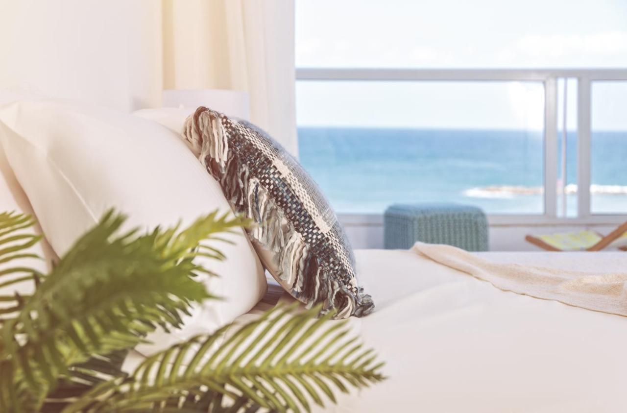 4 Bedroom Apartment On The Beach Tel Aviv Bagian luar foto