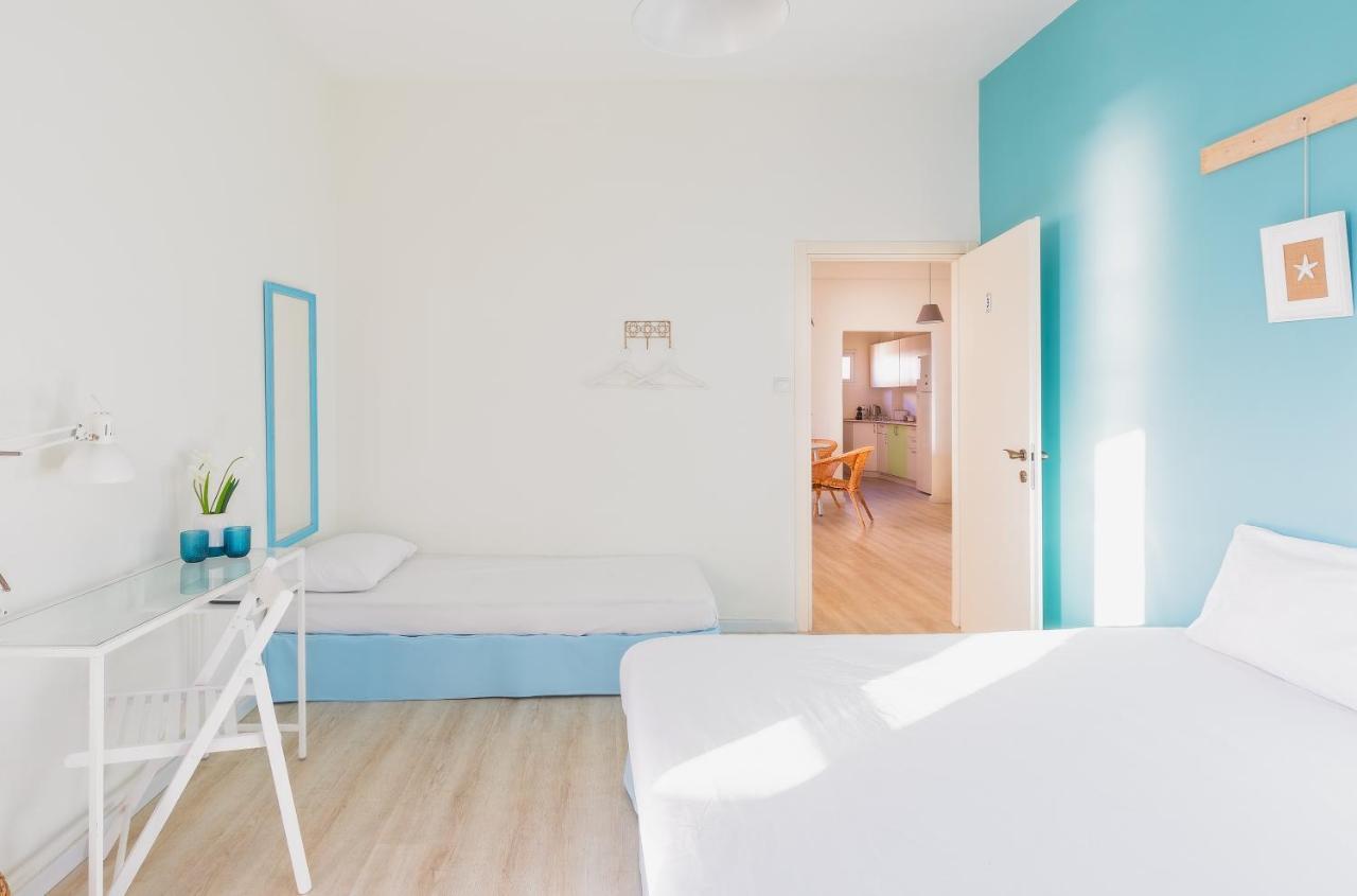 4 Bedroom Apartment On The Beach Tel Aviv Bagian luar foto